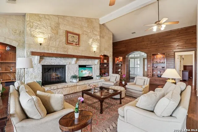 1904 SUMMIT RIDGE DR Kerrville, TX 78028