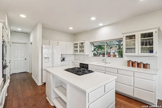 1904 SUMMIT RIDGE DR Kerrville, TX 78028