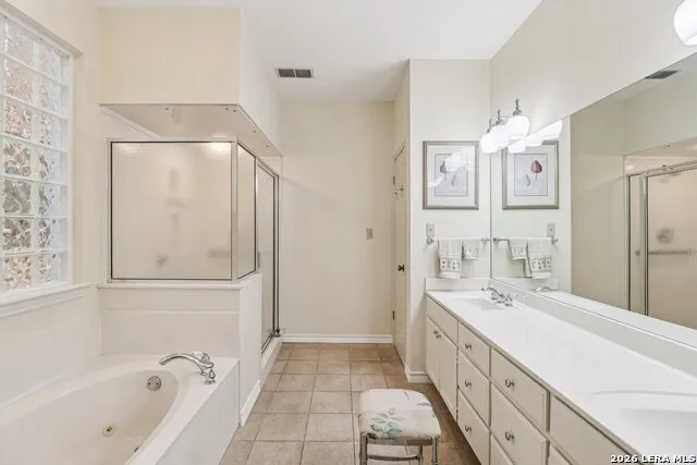 1904 SUMMIT RIDGE DR Kerrville, TX 78028