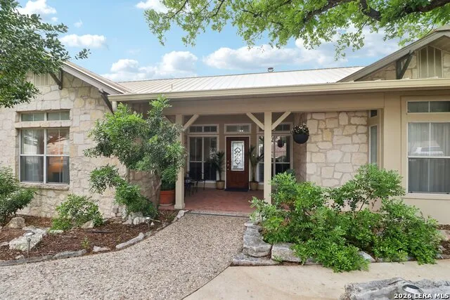 1904 SUMMIT RIDGE DR Kerrville, TX 78028