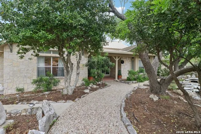 1904 SUMMIT RIDGE DR Kerrville, TX 78028