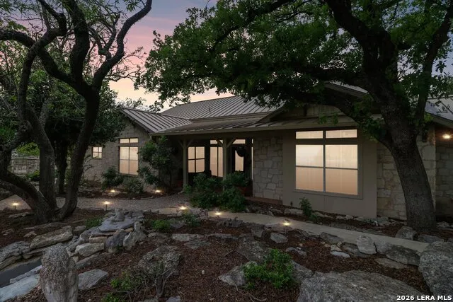 1904 SUMMIT RIDGE DR Kerrville, TX 78028