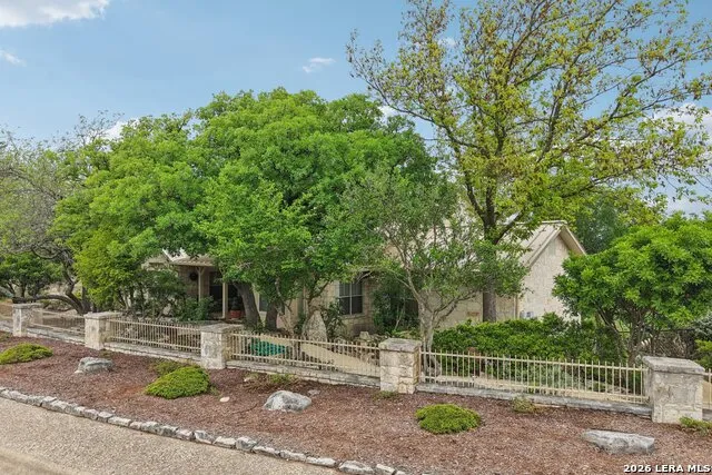 1904 SUMMIT RIDGE DR Kerrville, TX 78028
