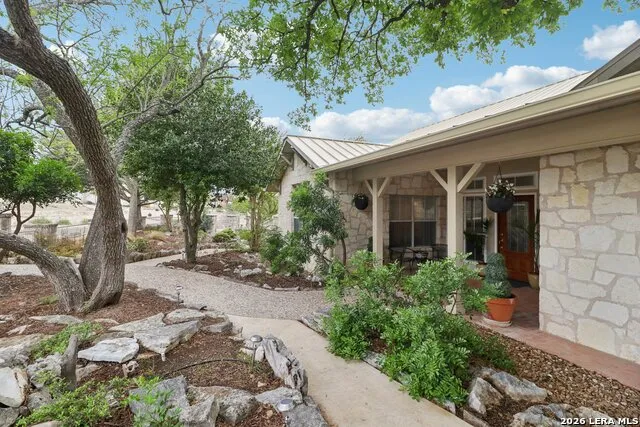 1904 SUMMIT RIDGE DR Kerrville, TX 78028