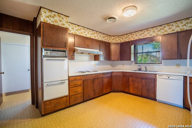 542 Ranch to Market 473 Comfort, TX 78013