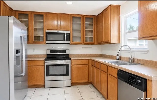 518 Candy Dr Converse, TX 78109