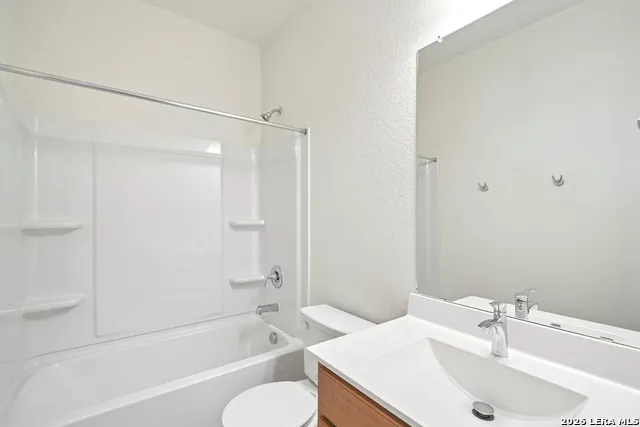 10049 JAGGER AVENUE Converse, TX 78109