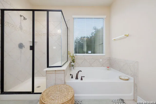 12027 HUNT EST San Antonio, TX 78253