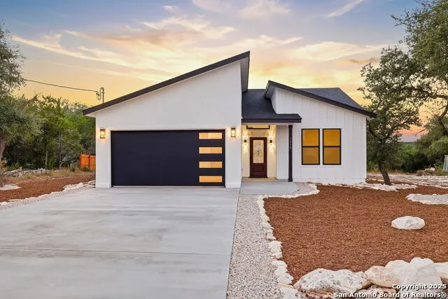 1210 Fernwood Rd Fischer, TX 78623