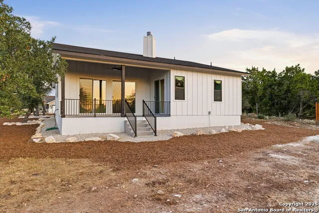 1210 Fernwood Rd Fischer, TX 78623