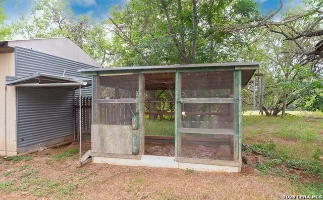 2113 Zion Hill Seguin, TX 78155