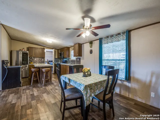 108 RIVER RUN DR Poteet, TX 78065