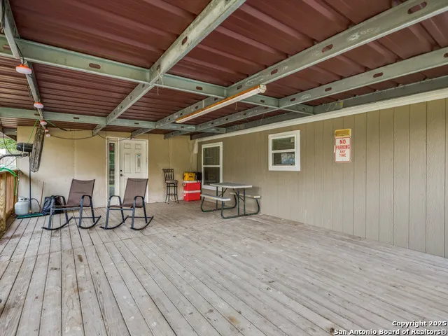 108 RIVER RUN DR Poteet, TX 78065