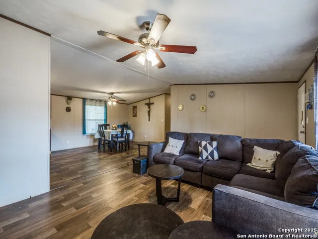 108 RIVER RUN DR Poteet, TX 78065