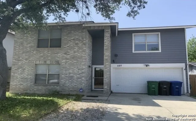 1127 Arrowhead San Antonio, TX 78245