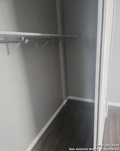 1127 Arrowhead San Antonio, TX 78245