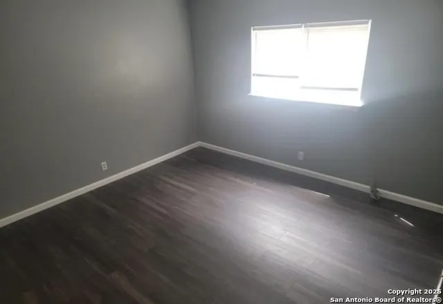 1127 Arrowhead San Antonio, TX 78245
