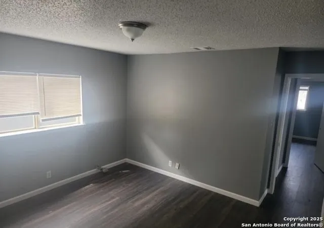 1127 Arrowhead San Antonio, TX 78245