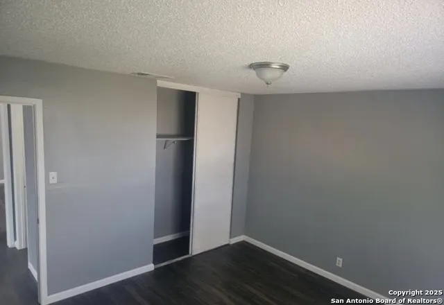1127 Arrowhead San Antonio, TX 78245