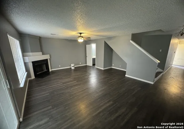 1127 Arrowhead San Antonio, TX 78245