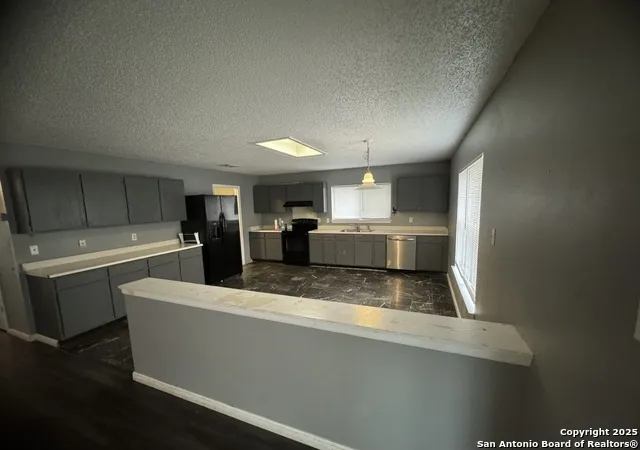 1127 Arrowhead San Antonio, TX 78245