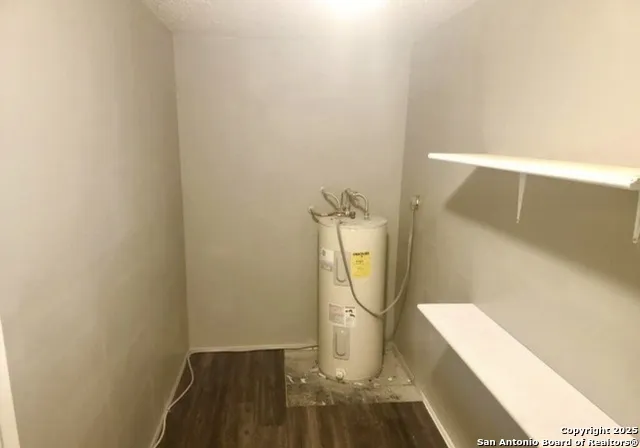 1127 Arrowhead San Antonio, TX 78245