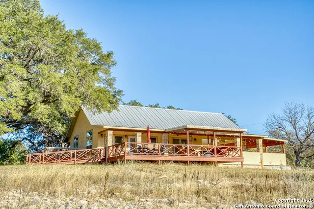255 Thunder Creek Utopia, TX 78884