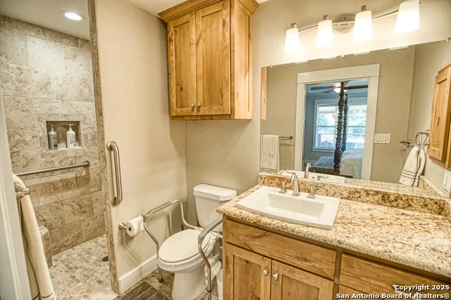 255 Thunder Creek Utopia, TX 78884