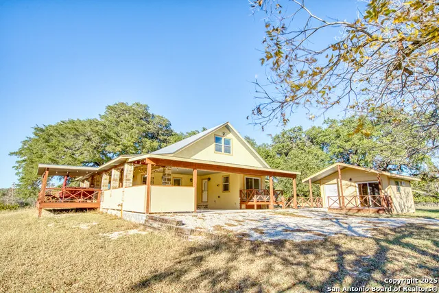 255 Thunder Creek Utopia, TX 78884