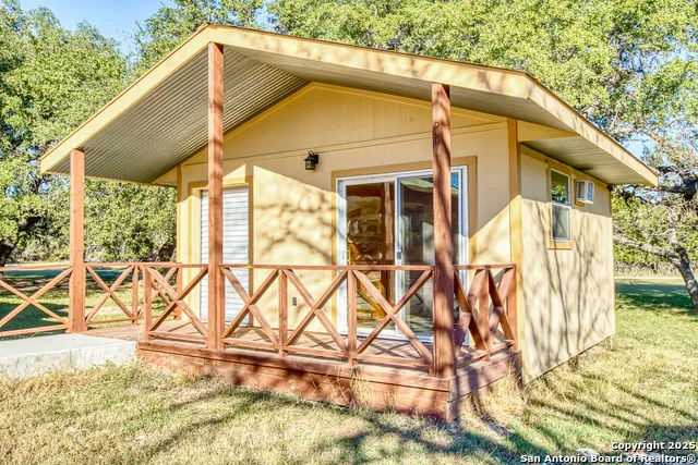 255 Thunder Creek Utopia, TX 78884