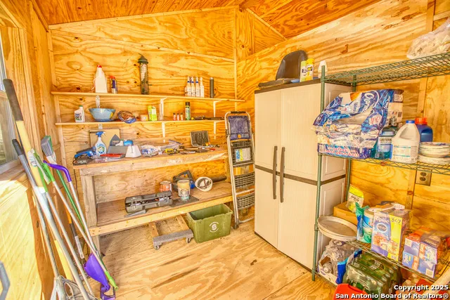 255 Thunder Creek Utopia, TX 78884