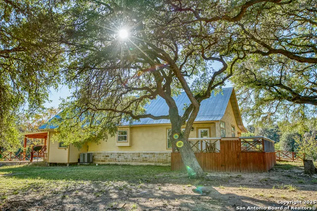 255 Thunder Creek Utopia, TX 78884