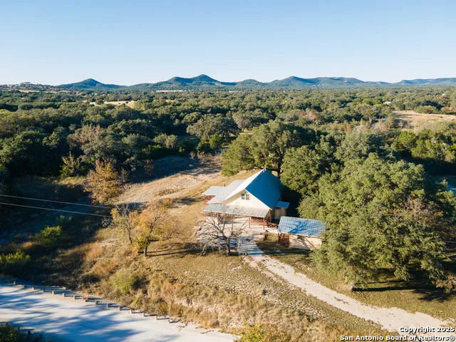 255 Thunder Creek Utopia, TX 78884