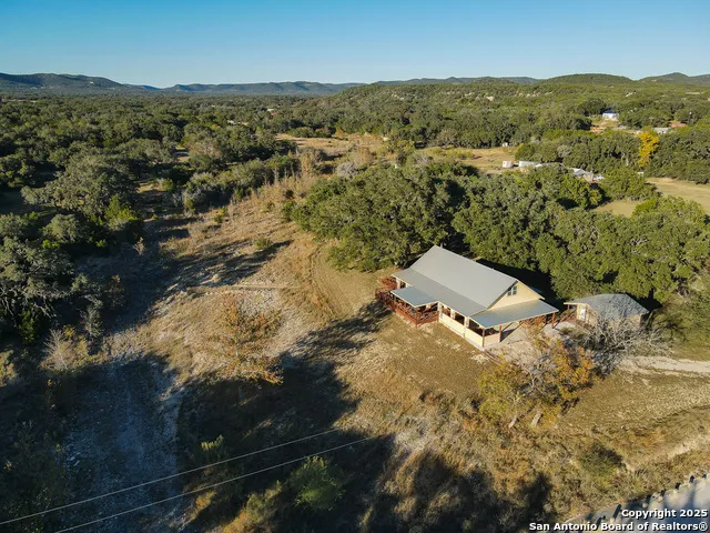 255 Thunder Creek Utopia, TX 78884