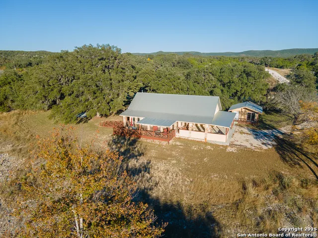 255 Thunder Creek Utopia, TX 78884
