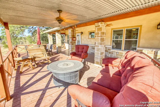 255 Thunder Creek Utopia, TX 78884
