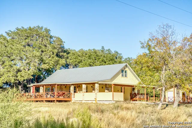 255 Thunder Creek Utopia, TX 78884