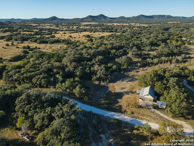 255 Thunder Creek Utopia, TX 78884