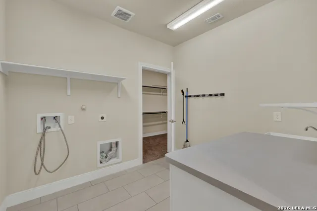 13903 Cool Dawn San Antonio, TX 78254