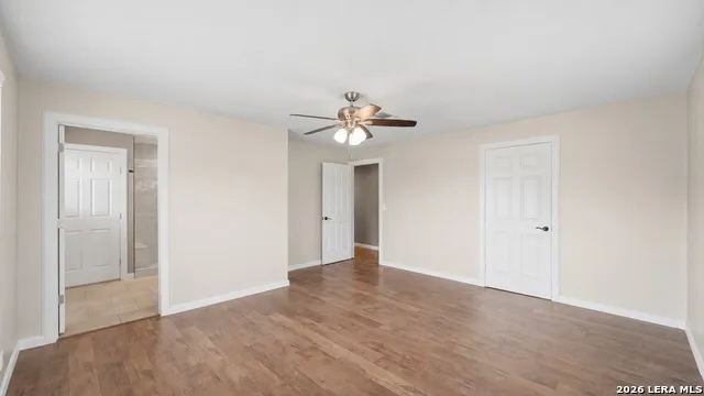 106 County Road 6611 Devine, TX 78016