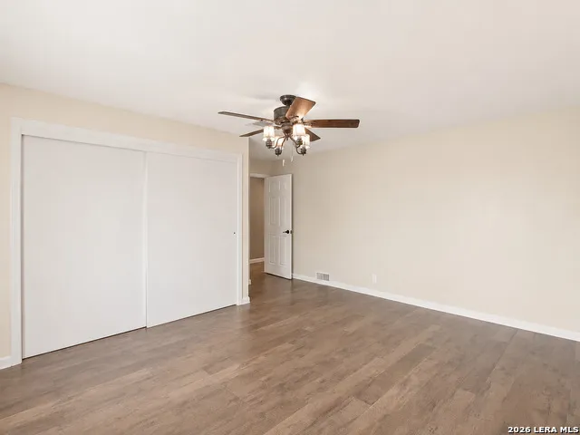 106 County Road 6611 Devine, TX 78016