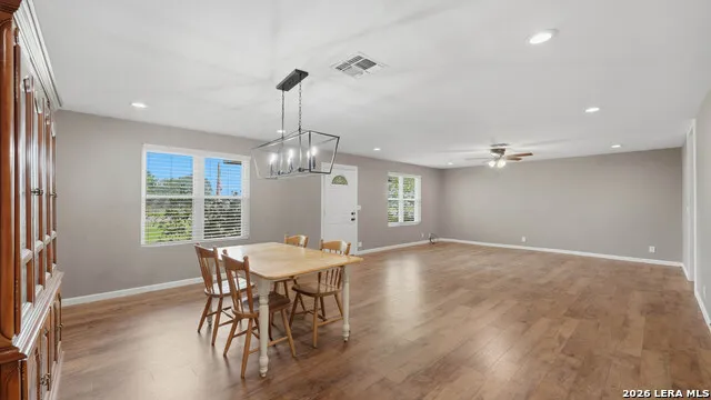 106 County Road 6611 Devine, TX 78016
