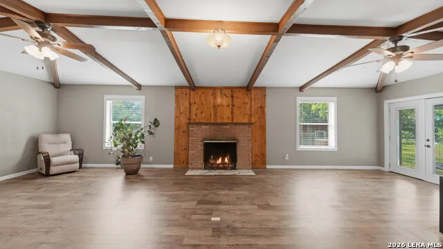 106 County Road 6611 Devine, TX 78016