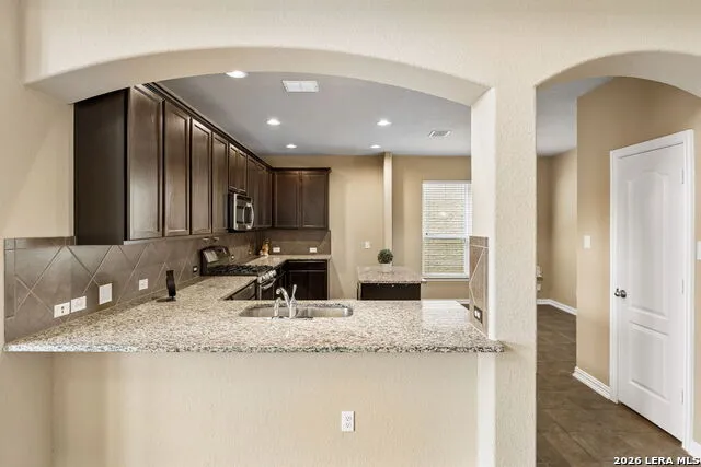 7903 Headwaters Trl San Antonio, TX 78254