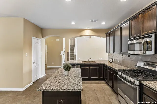 7903 Headwaters Trl San Antonio, TX 78254