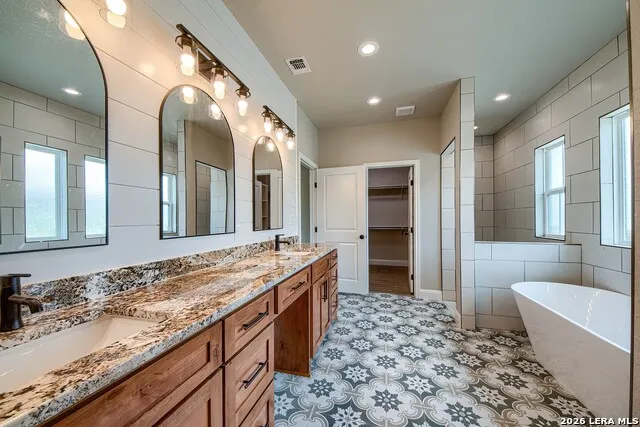 116 Hondo Ridge Dr La Vernia, TX 78121