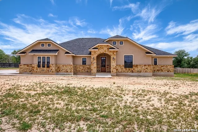 116 Hondo Ridge Dr La Vernia, TX 78121