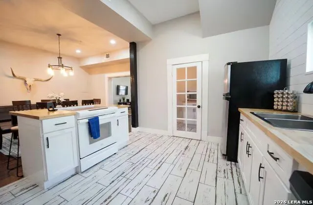 117 YALE San Antonio, TX 78205