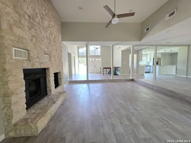 3019 Lakeview Canyon Lake, TX 78133
