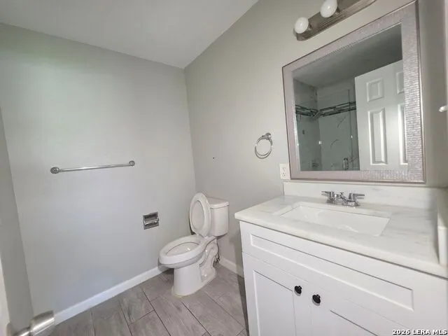 3019 Lakeview Canyon Lake, TX 78133